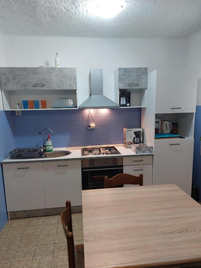 Apartman Vera Cres Exterior foto