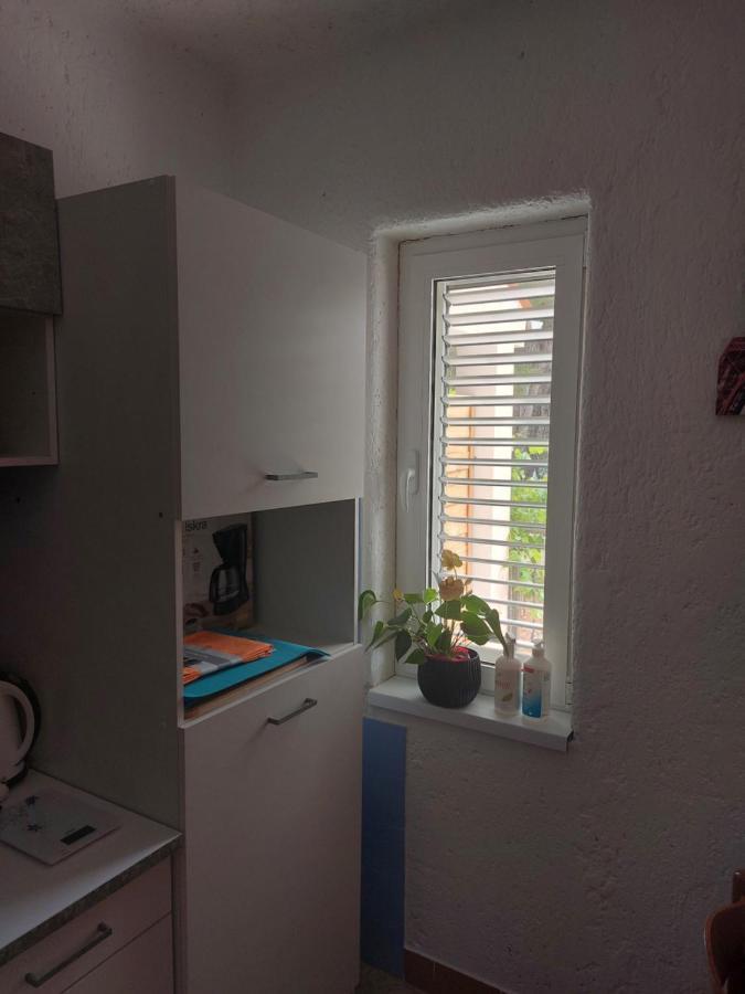 Apartman Vera Cres Exterior foto